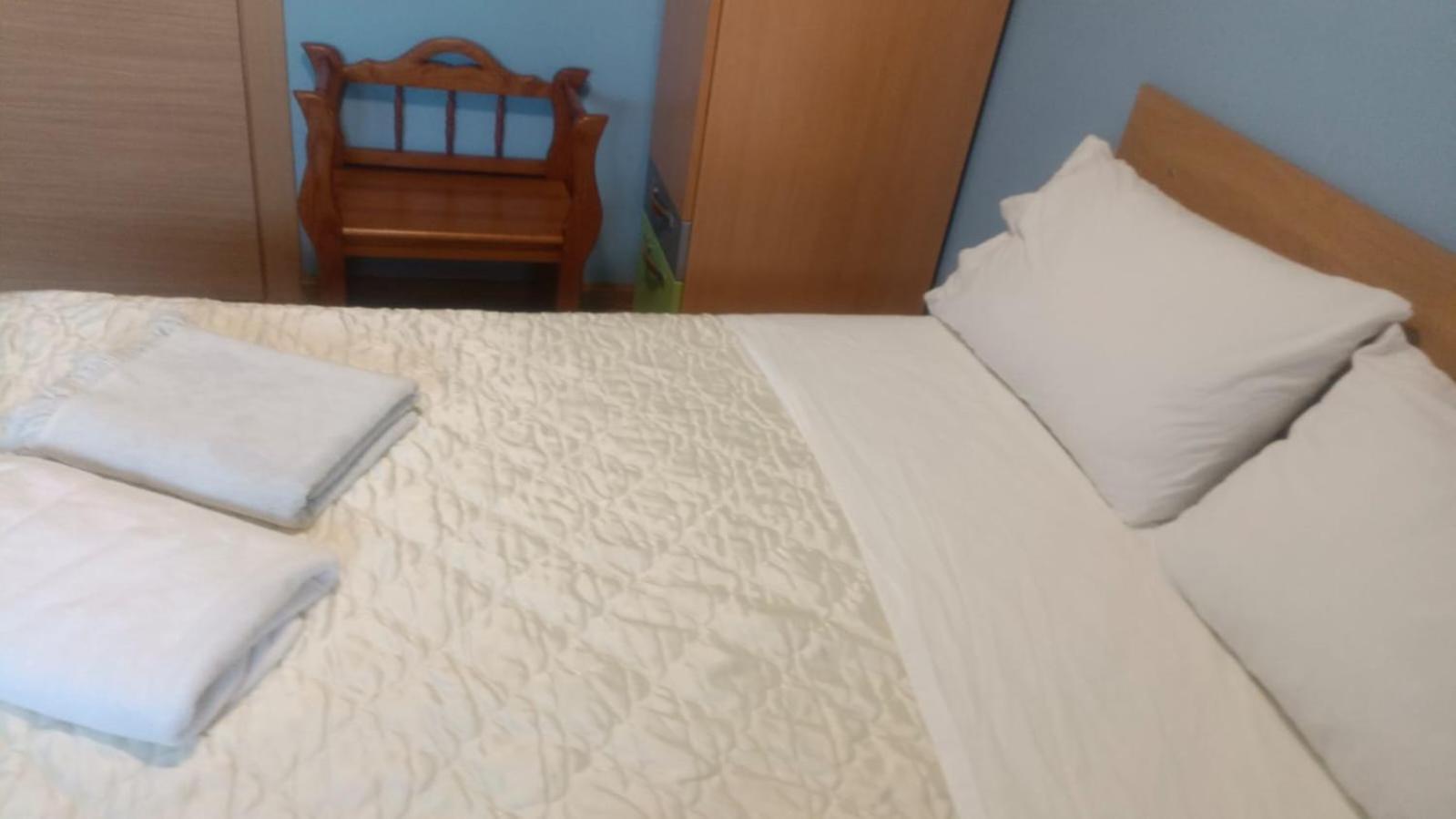Albergue O Corisco เรดอนเดลา ภายนอก รูปภาพ